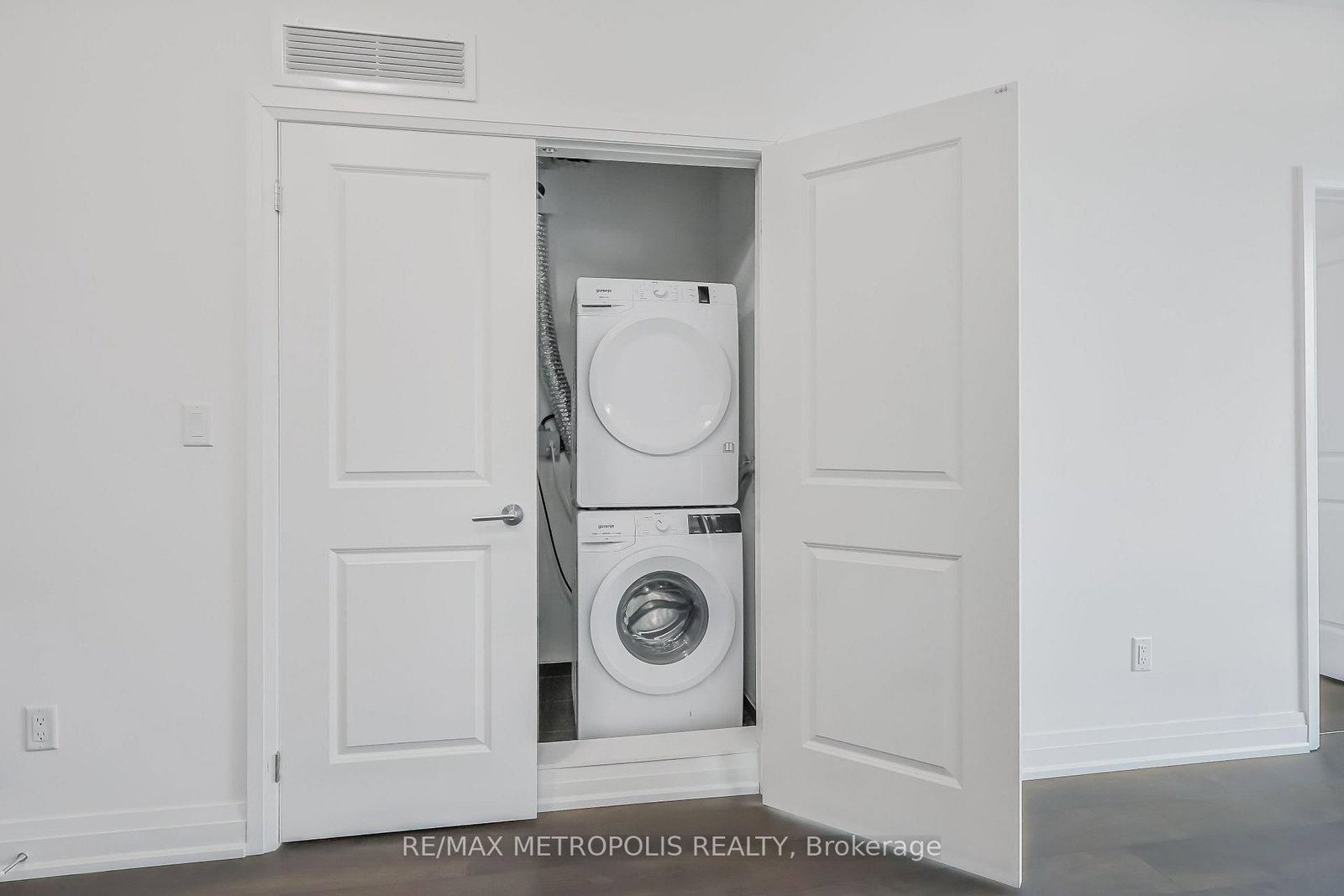 9700 Ninth Line, Unit #312 - Photo 10