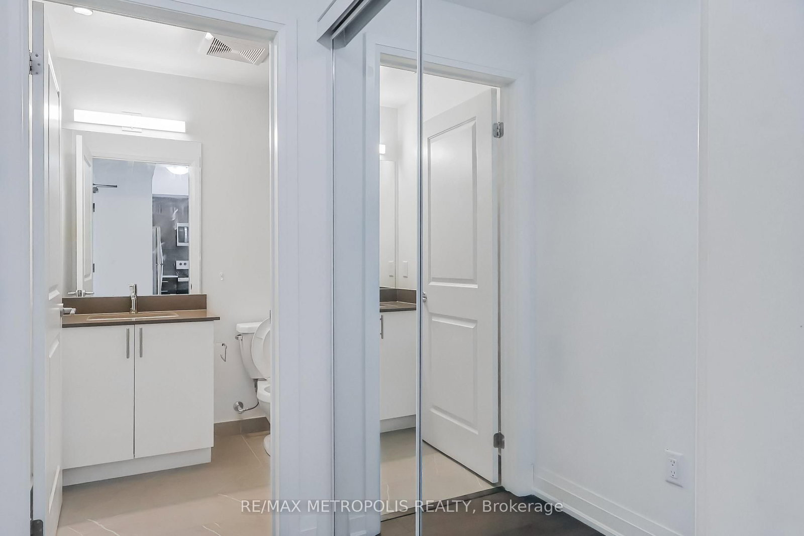 9700 Ninth Line, Unit #312 - Photo 7