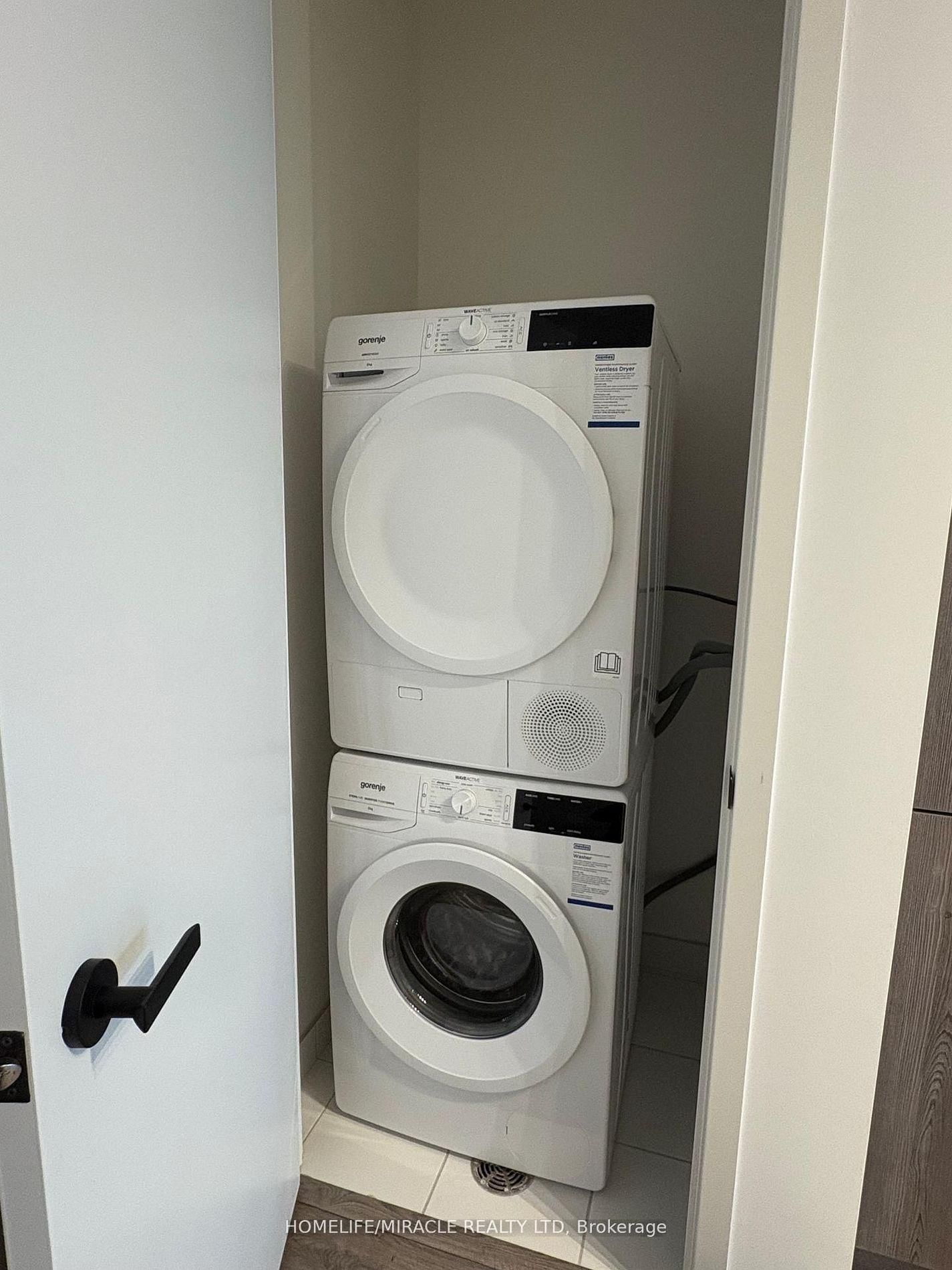 8 Interchange Way, Unit 607 - Photo 11