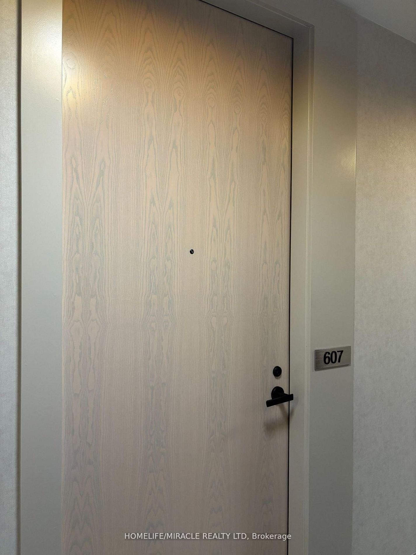 8 Interchange Way, Unit 607 - Photo 2