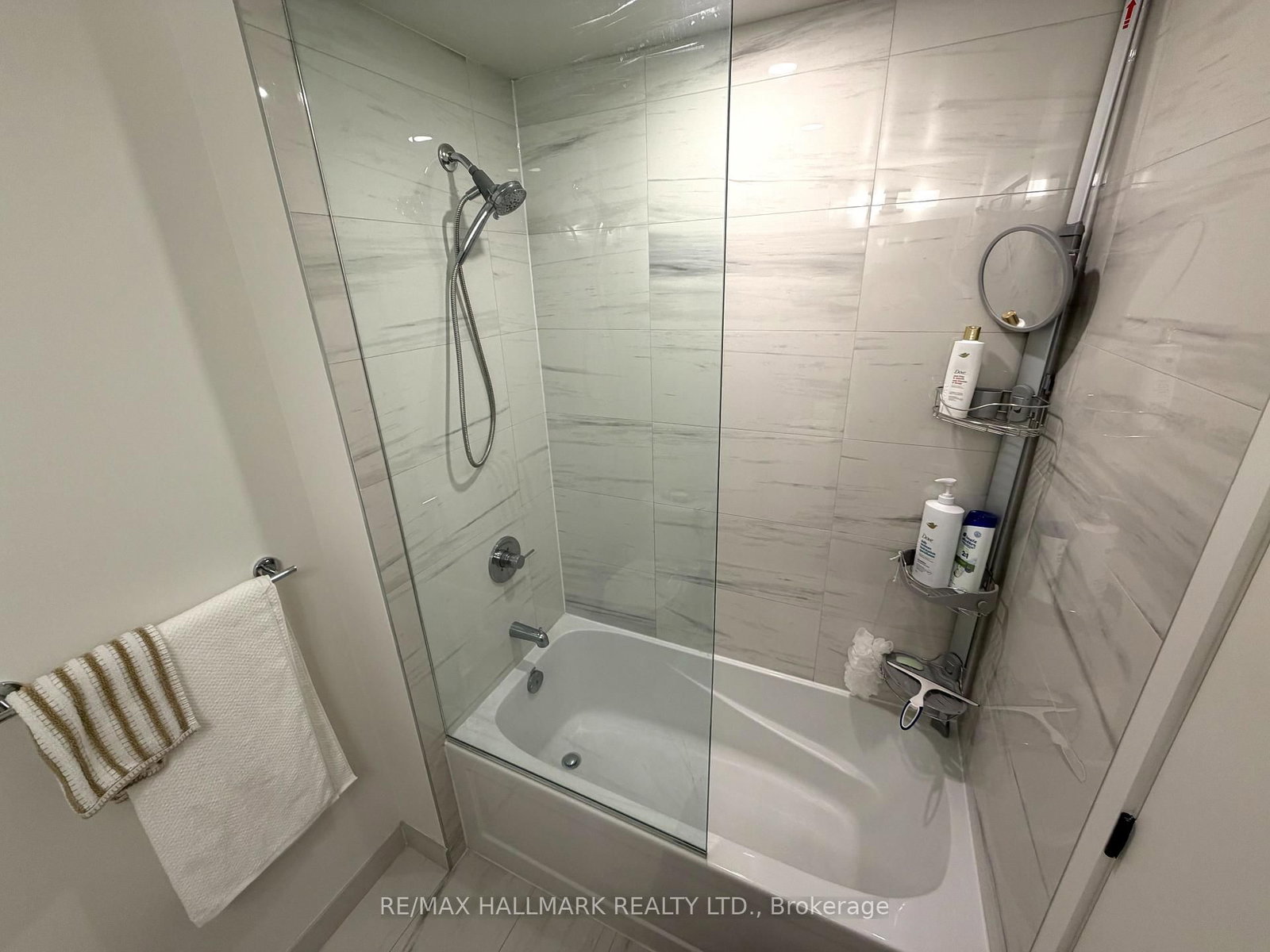 8 Interchange Way N, Unit 2305 - Photo 14
