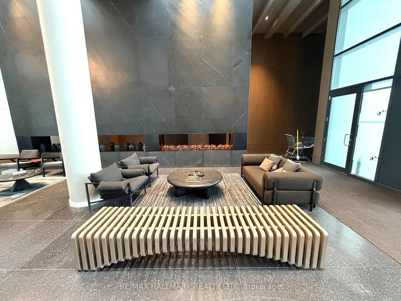 2305 - 8 Interchange Way N, Vaughan, L4K 5Z7 | Image 3