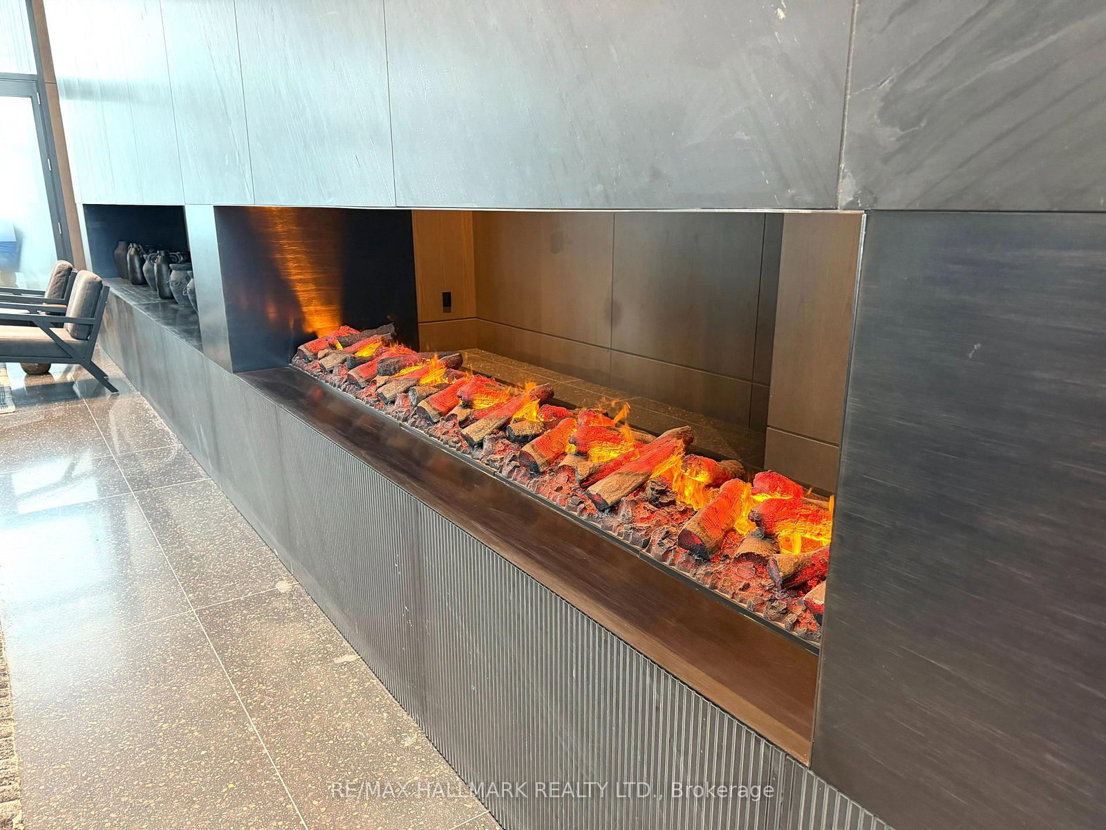 8 Interchange Way N, Unit 2305 - Photo 4