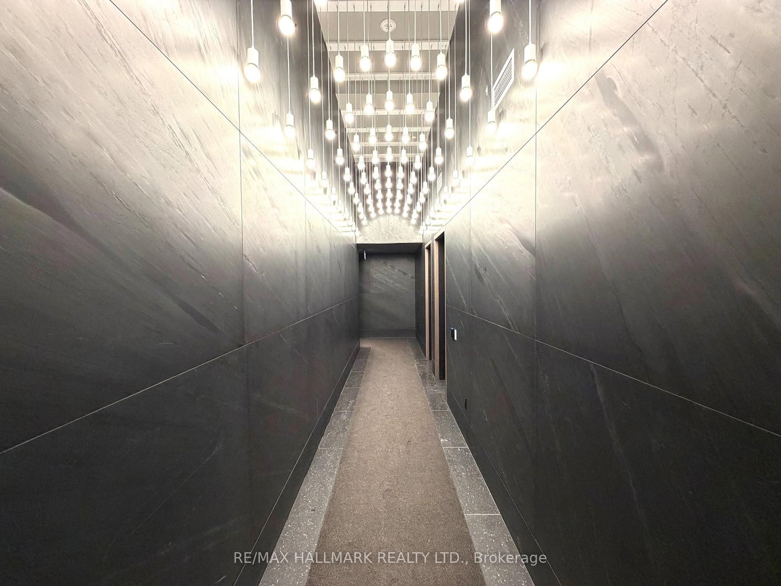 8 Interchange Way N, Unit 2305 - Photo 5