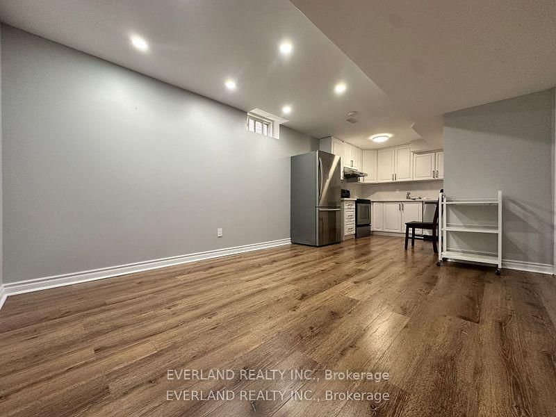 basement - 4 Shell Crt, Richmond Hill, L4S 0B1 | Image 2