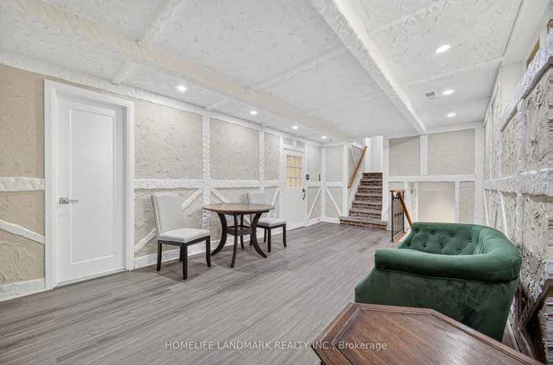 6 Willowgate Dr, Markham, L3P 1G2 | Image 2