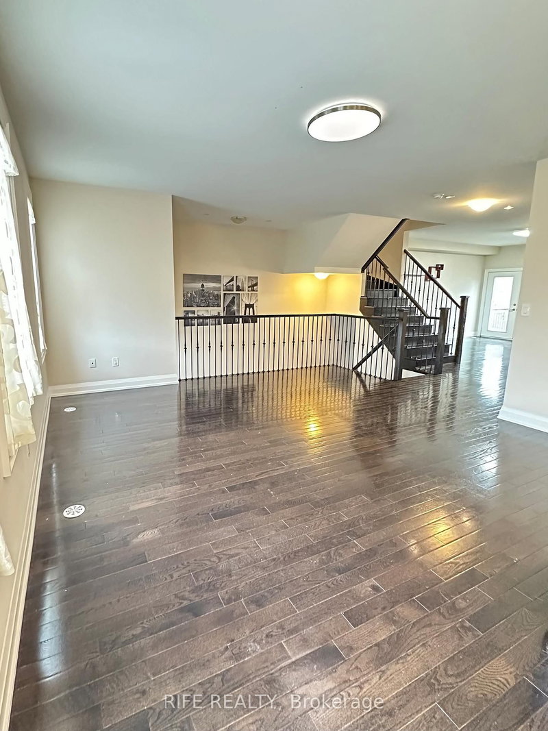 61 Plowman Lane, Richmond Hill, L4S 0G4 | Image 2