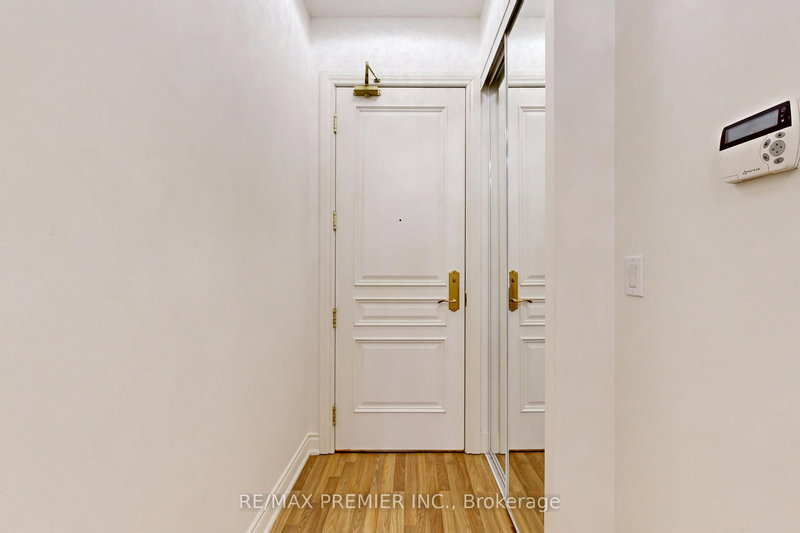 PH07 - 9225 Jane St, Vaughan, L6A 0J7 | Image 3