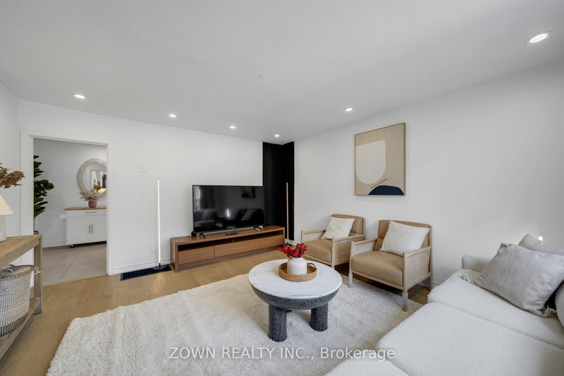 8312 Kipling Ave, Vaughan, L4L 2A8 | Image 3