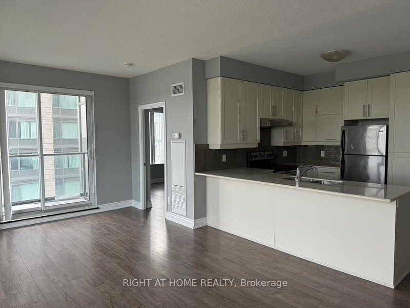 1016 - 277 South Park Rd, Markham, L3T 0B7 | Image 2