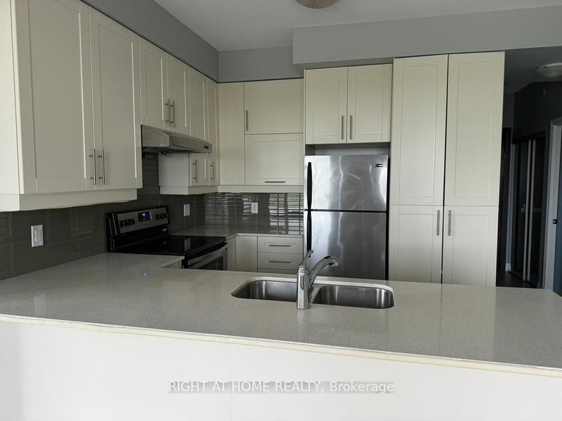 1016 - 277 South Park Rd, Markham, L3T 0B7 | Image 3