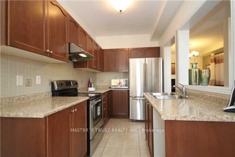 15 Big Hill Cres, Vaughan, L6A 4S1 | Image 2