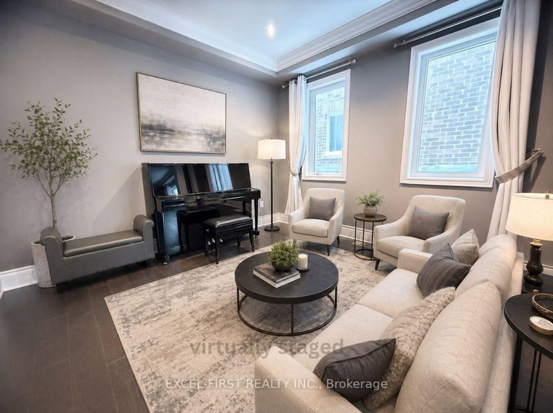 117 Novan Cres, Aurora, L4G 0X7 | Image 3