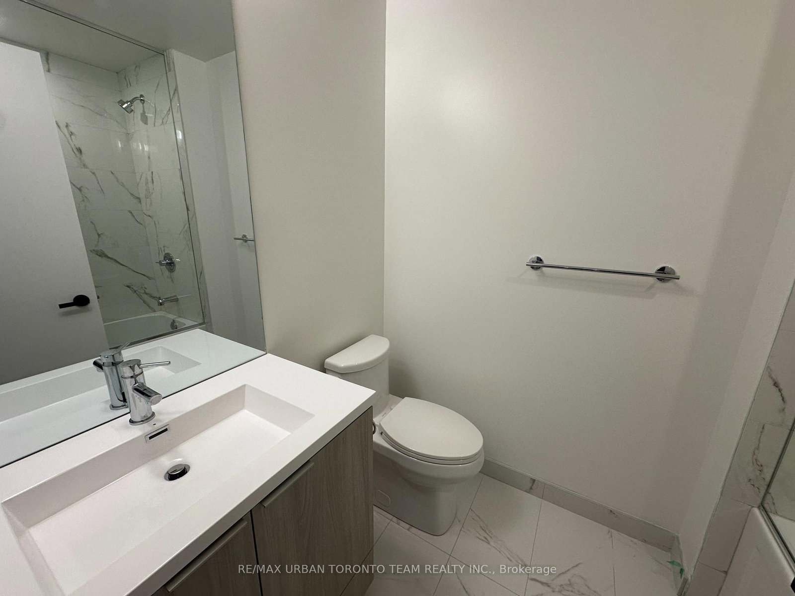 8 Interchange Way, Unit 5305 - Photo 12