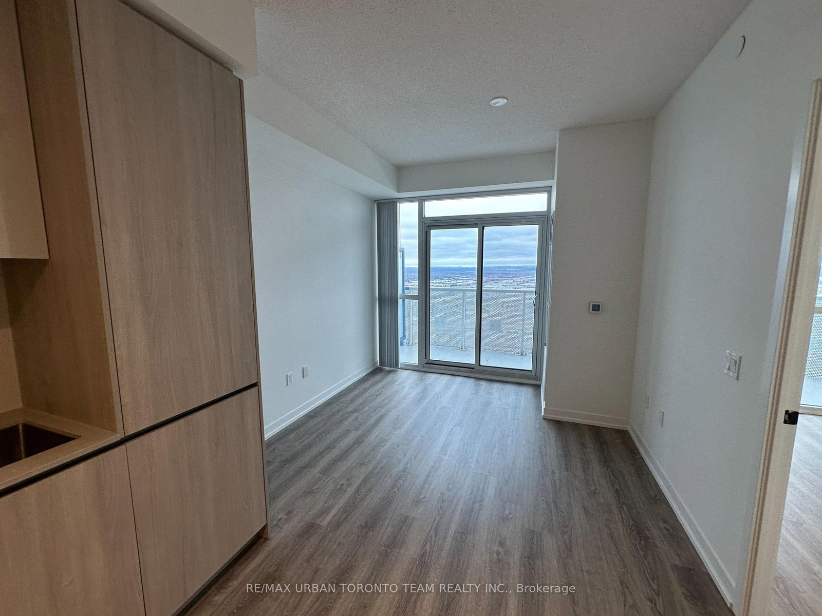 8 Interchange Way, Unit 5305 - Photo 5