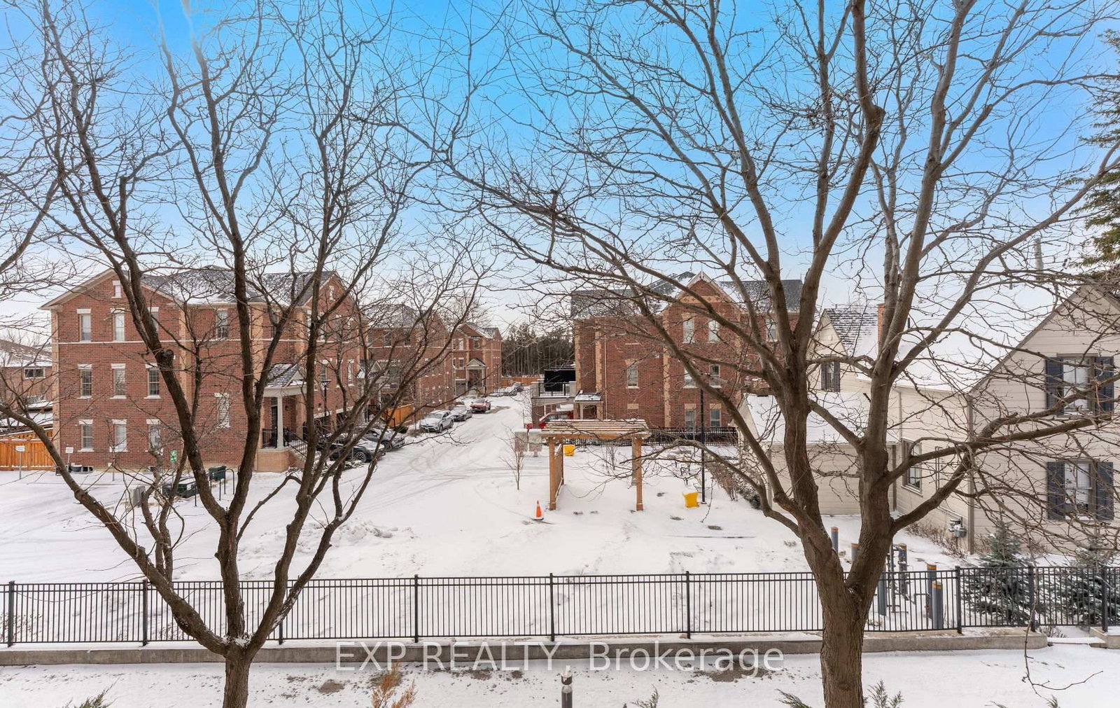 9901 Keele Street, Unit 208 - Photo 22