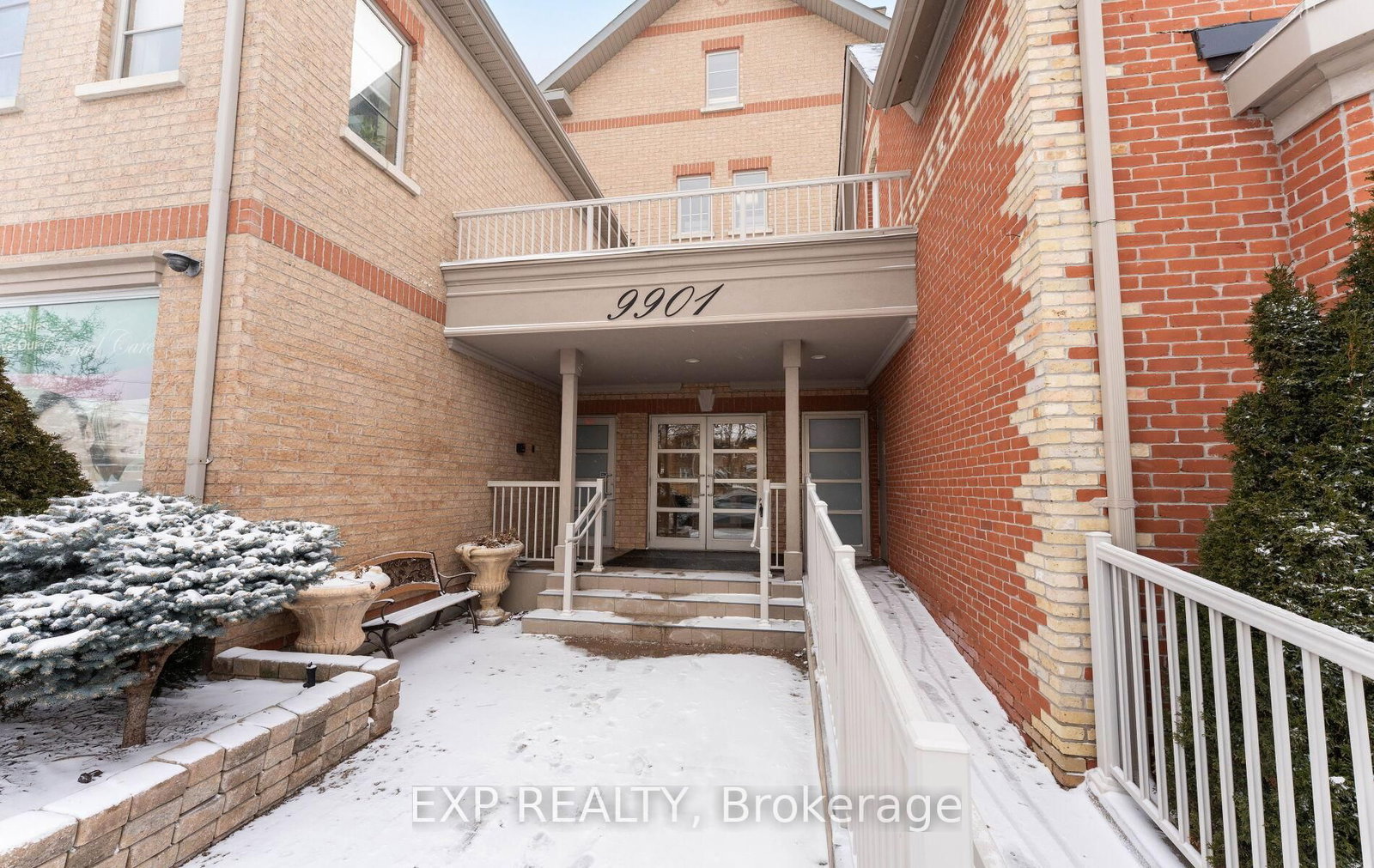 9901 Keele Street, Unit 208 - Photo 24