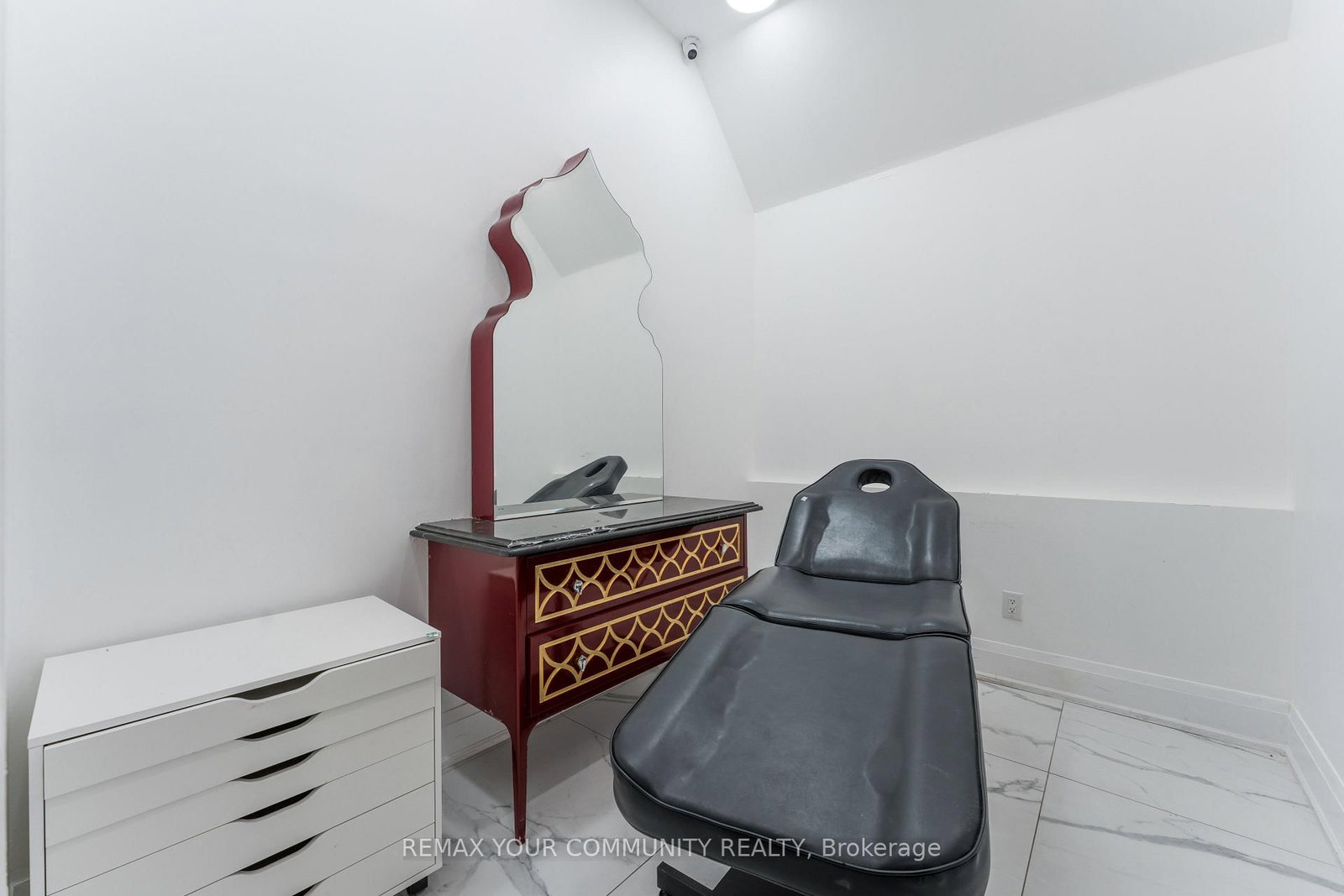 9737 Yonge Street, Unit 218 - Photo 16