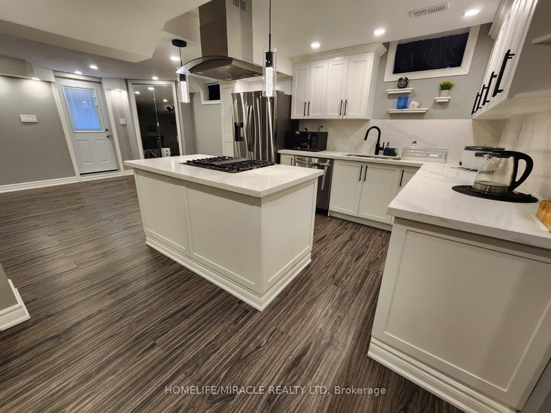 80 Littleleaf Cres, Markham, L3S 4G1 | Image 2