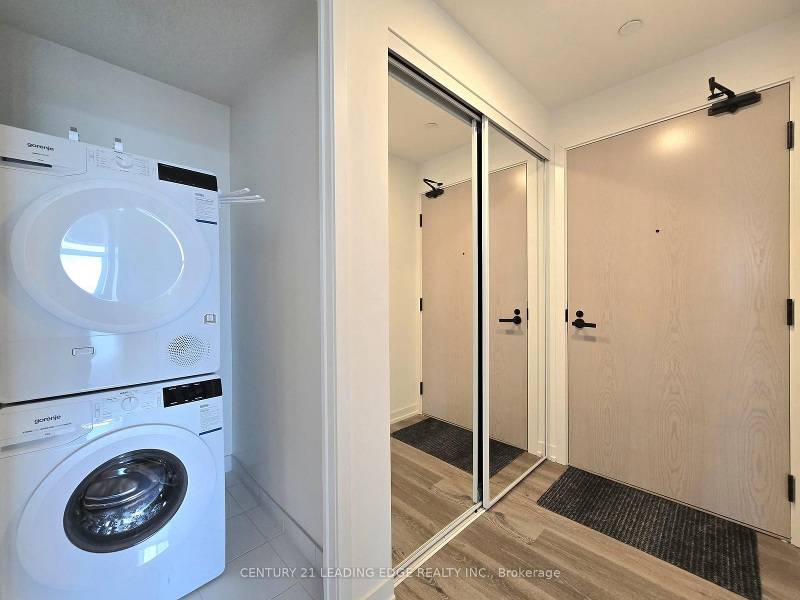 28 Interchange Way, Unit 4012 - Photo 4