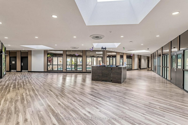 514 - 40 Harding Blvd W, Richmond Hill, L4C 9S5 | Image 3