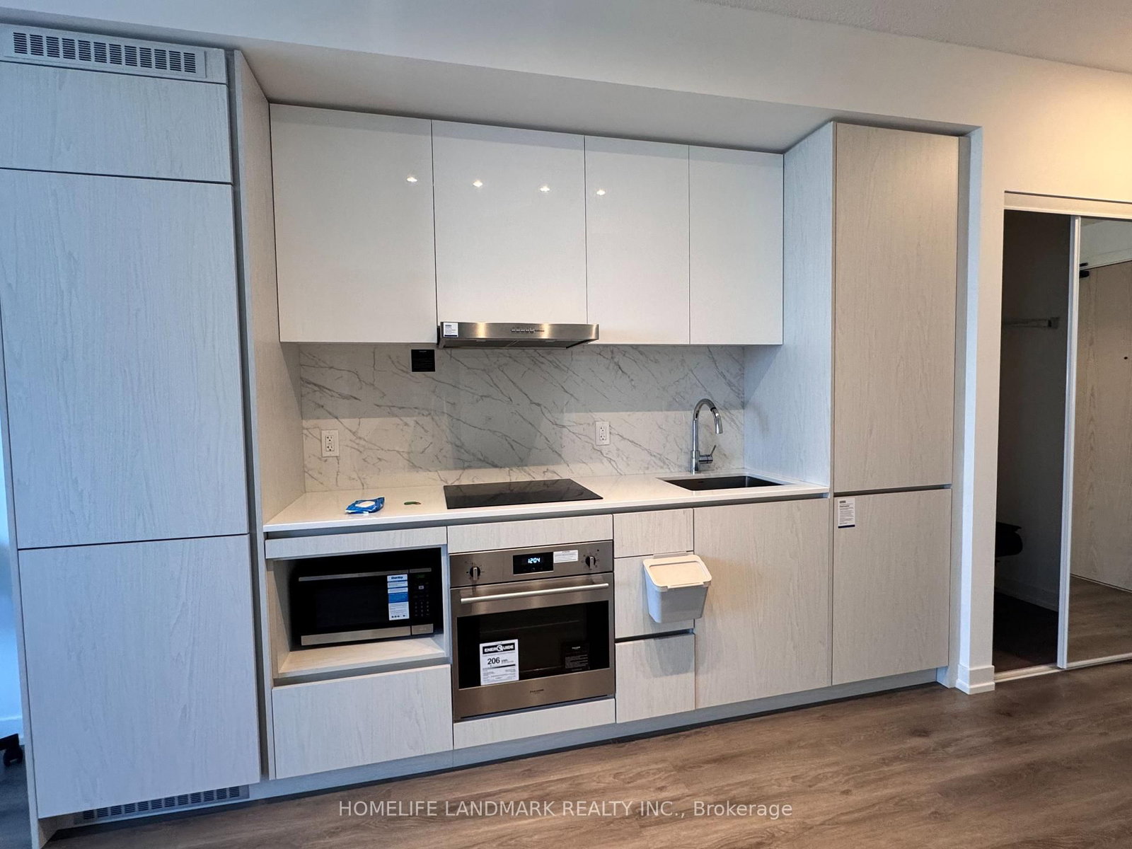 28 Interchange Way, Unit 301 - Photo 2