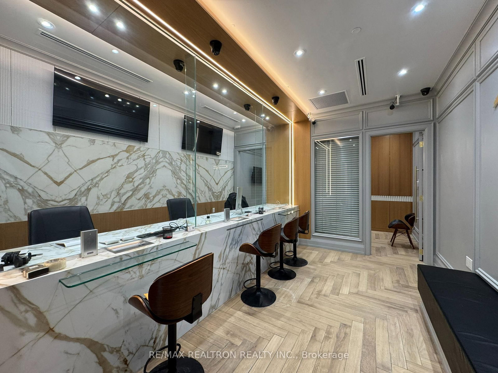 7181 Yonge Street, Unit 23 - Photo 10