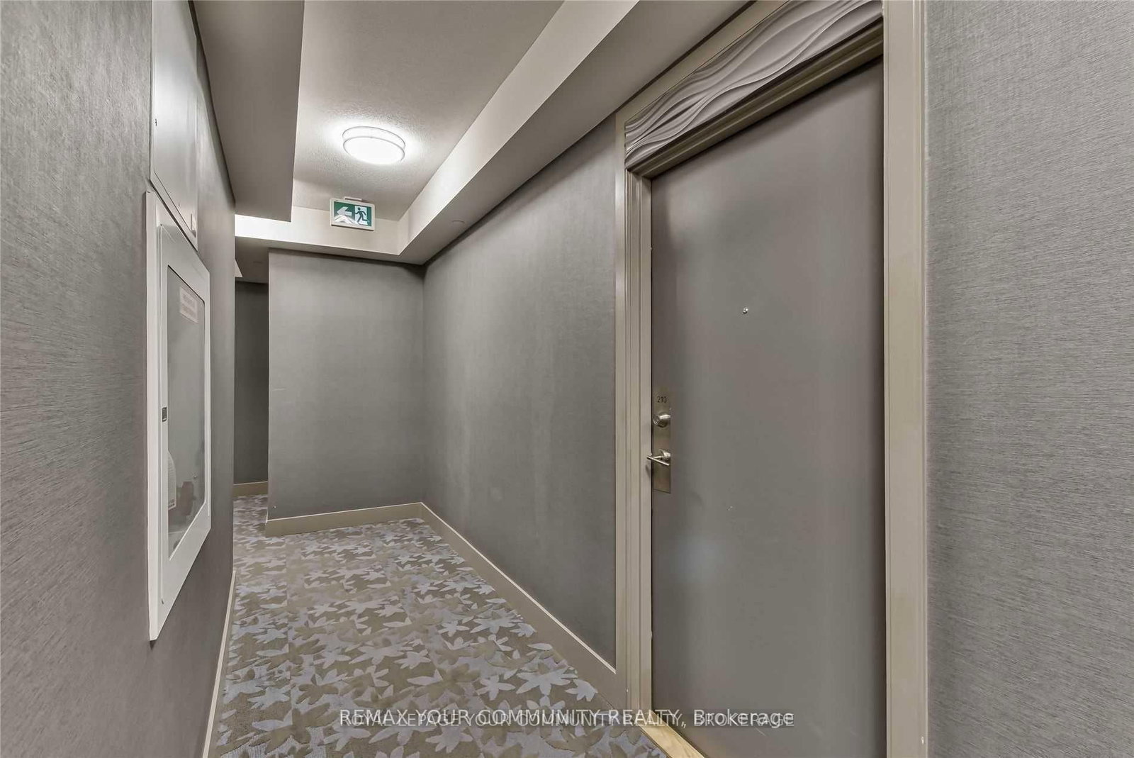 9618 Yonge Street, Unit 210 - Photo 6