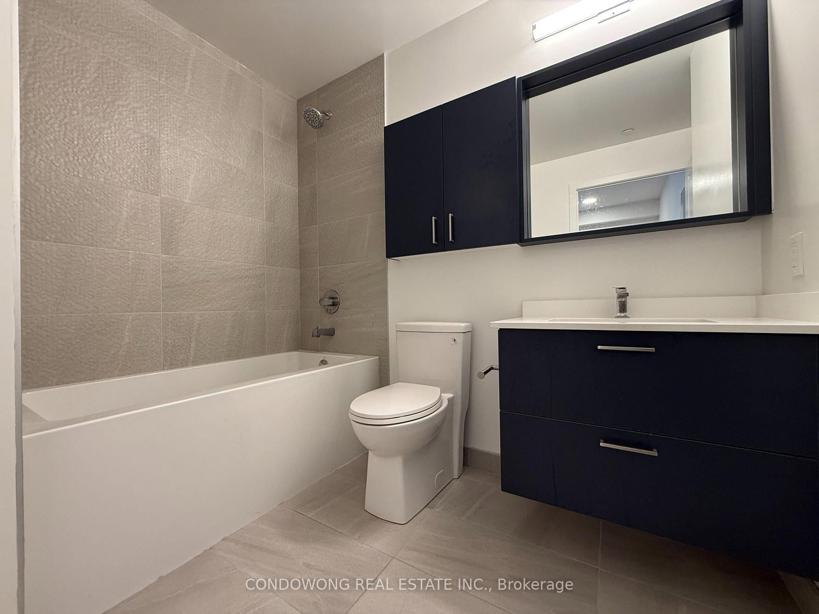 50 Upper Mall Way, Unit 2703 - Photo 6