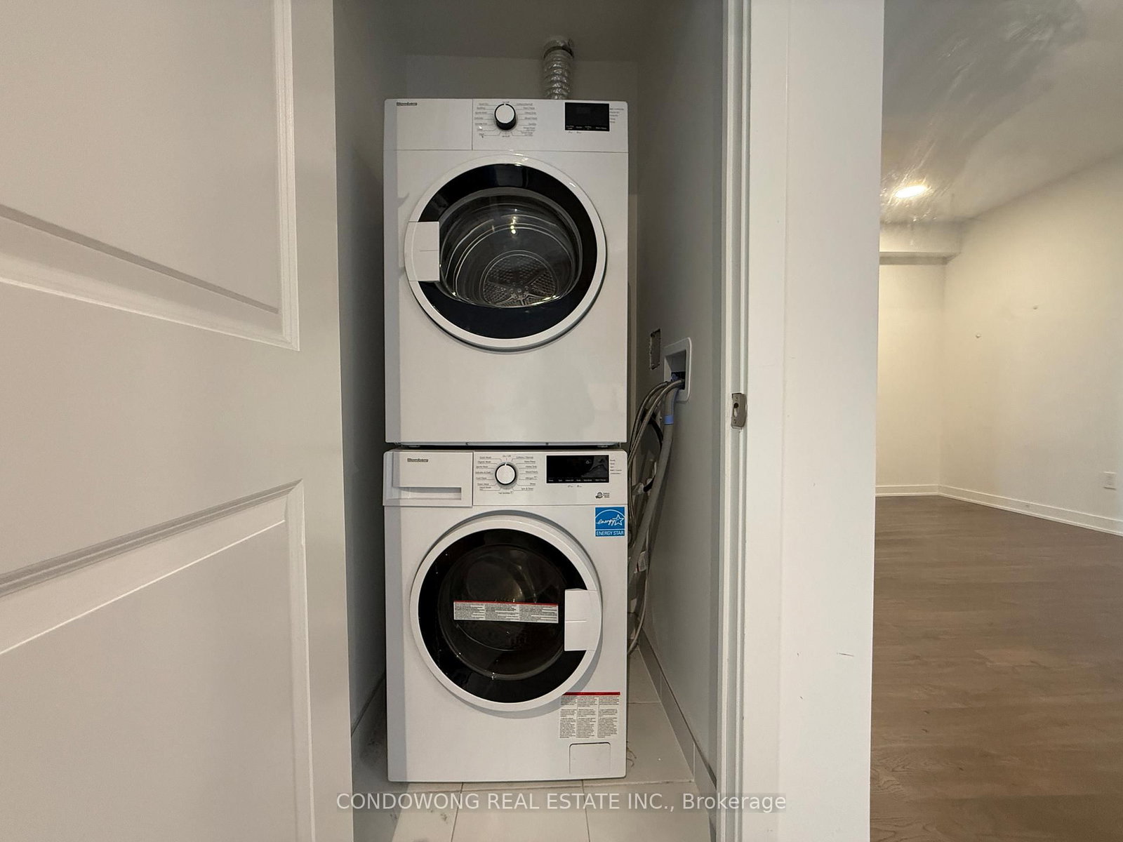 50 Upper Mall Way, Unit 2703 - Photo 8