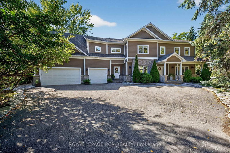 home for sale on 20572 Yonge Street
