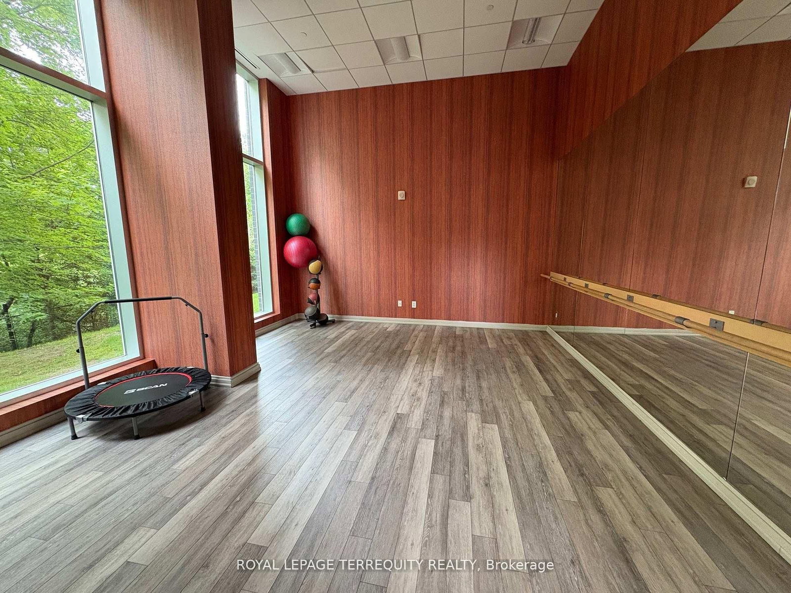 8763 Bayview Avenue, Unit 320 - Photo 17