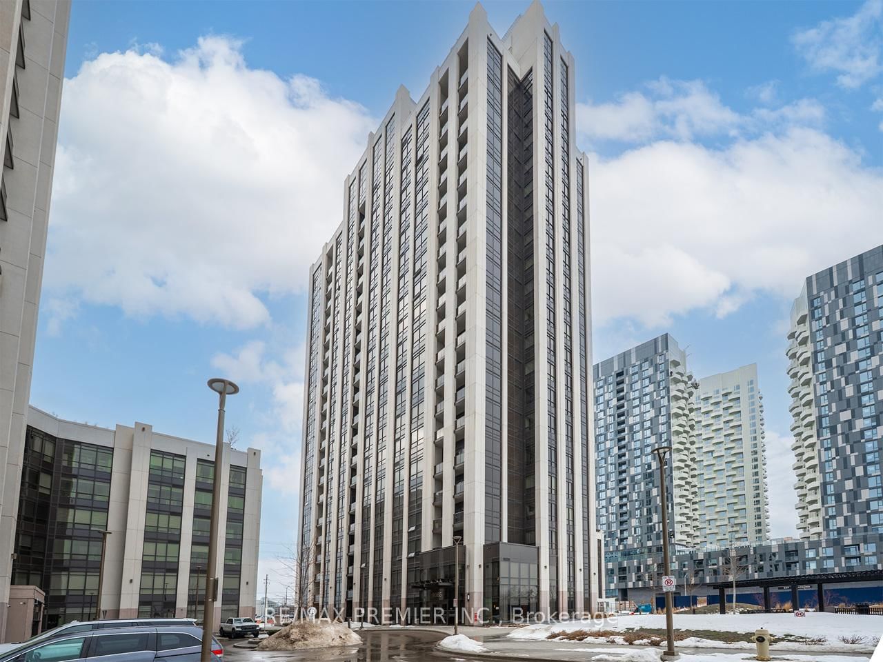 9085 Jane Street, Unit 1212 - Photo 2