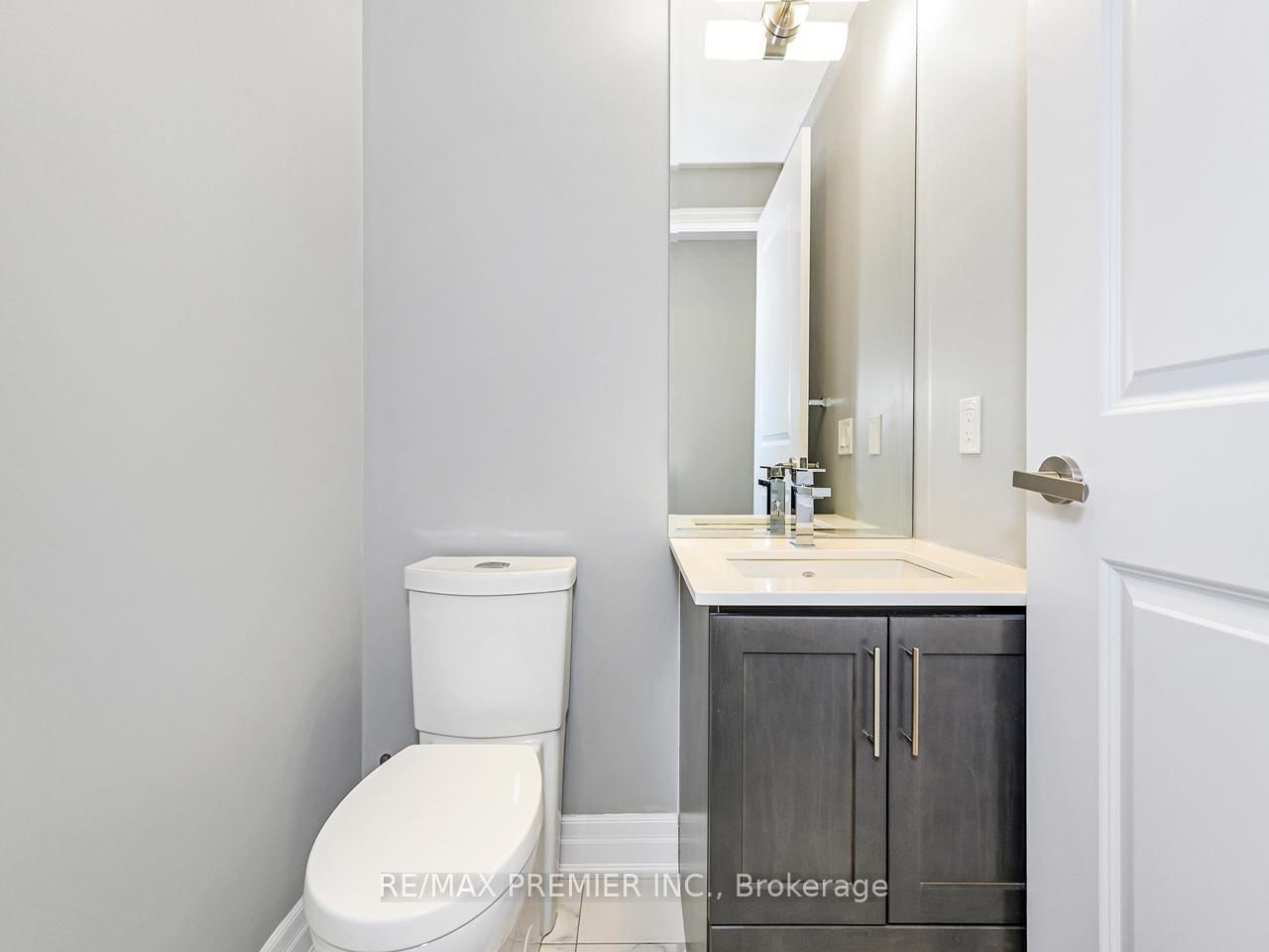 9085 Jane Street, Unit 1212 - Photo 7