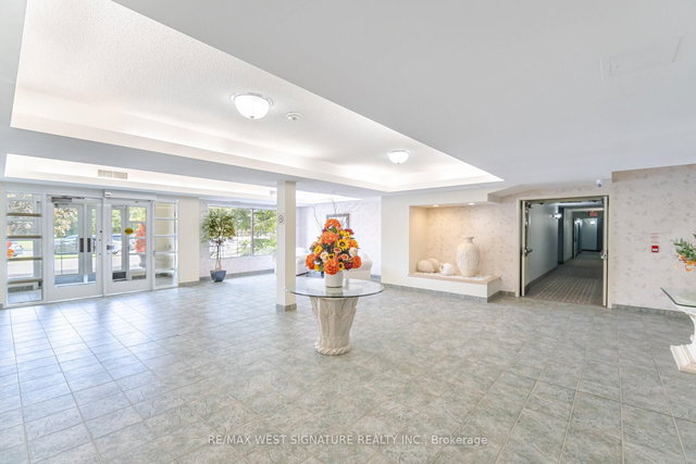 102 - 75 Treelawn Boulevard