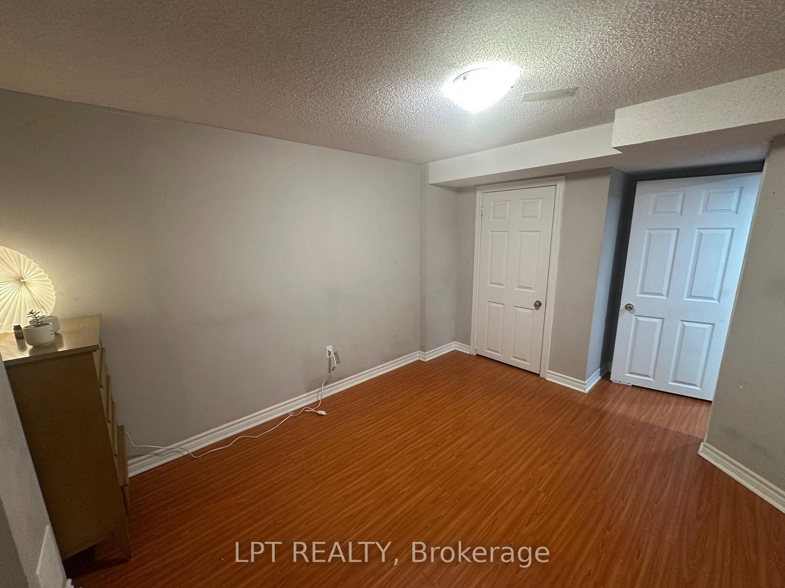 33 Kenborough Court, Unit Bsmt - Photo 6