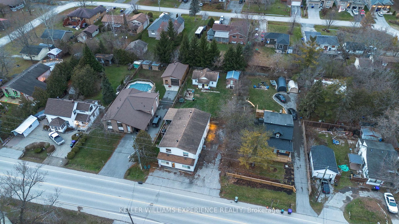 1024 Ewart Street • Innisfil, ON photo 4