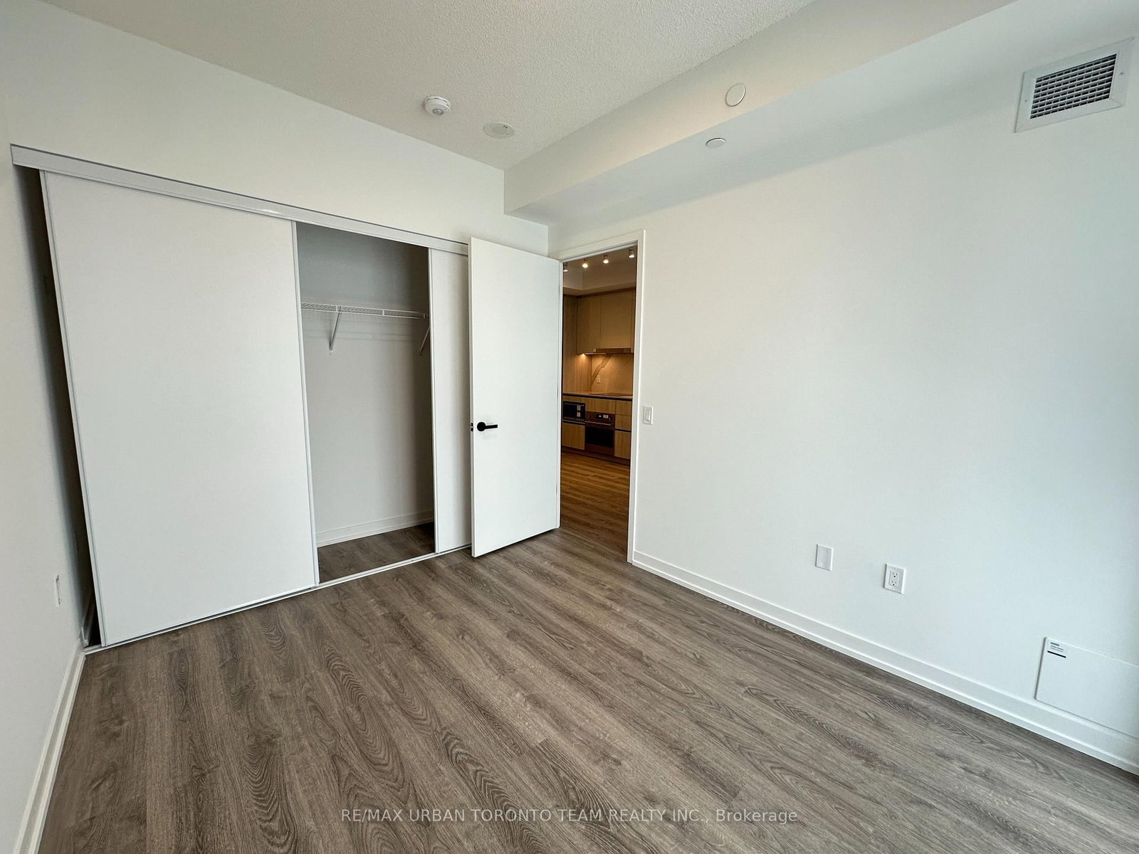 8 Interchange Way, Unit 3811 - Photo 11