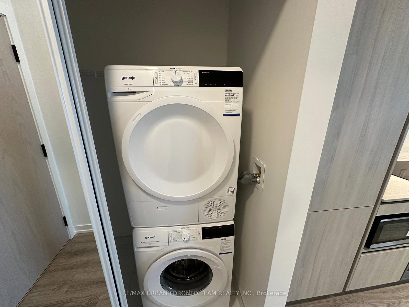 8 Interchange Way, Unit 3811 - Photo 13