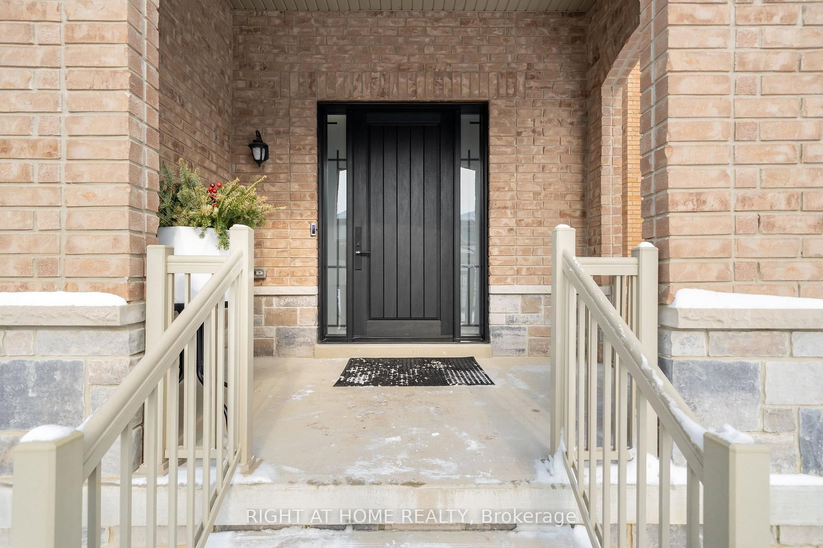 12 Tupling Street - Photo 4