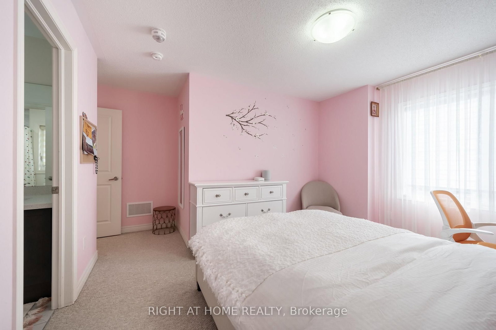 12 Tupling Street - Photo 40