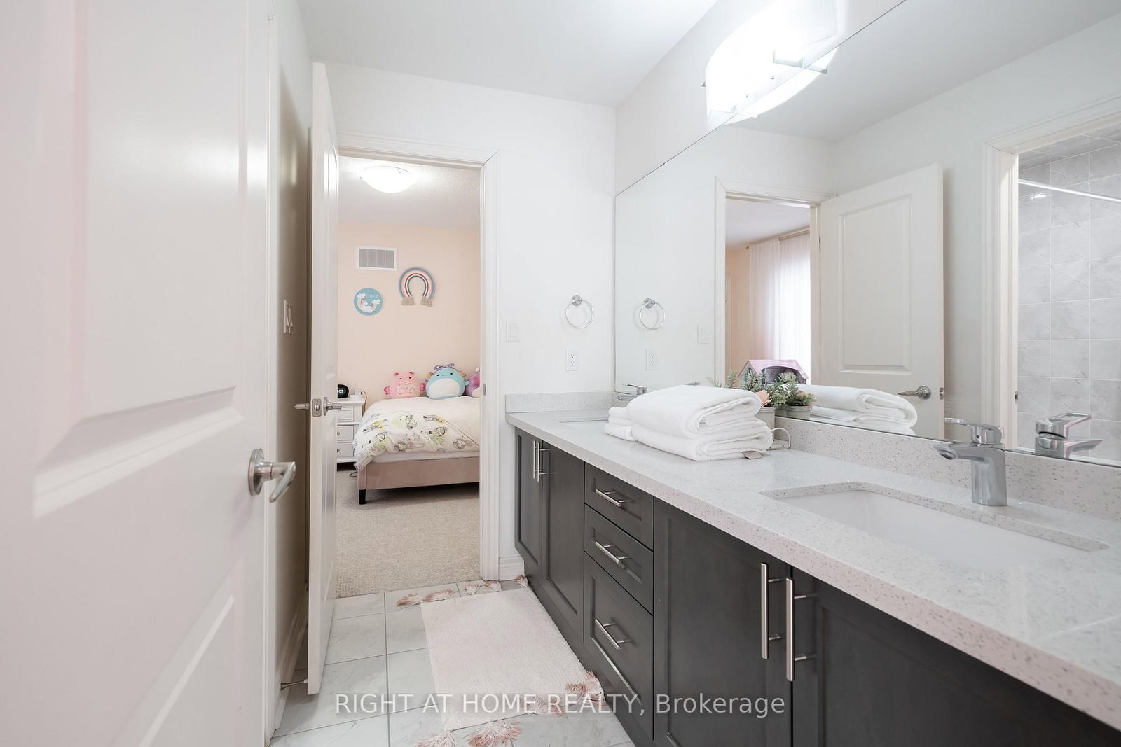 12 Tupling Street - Photo 42