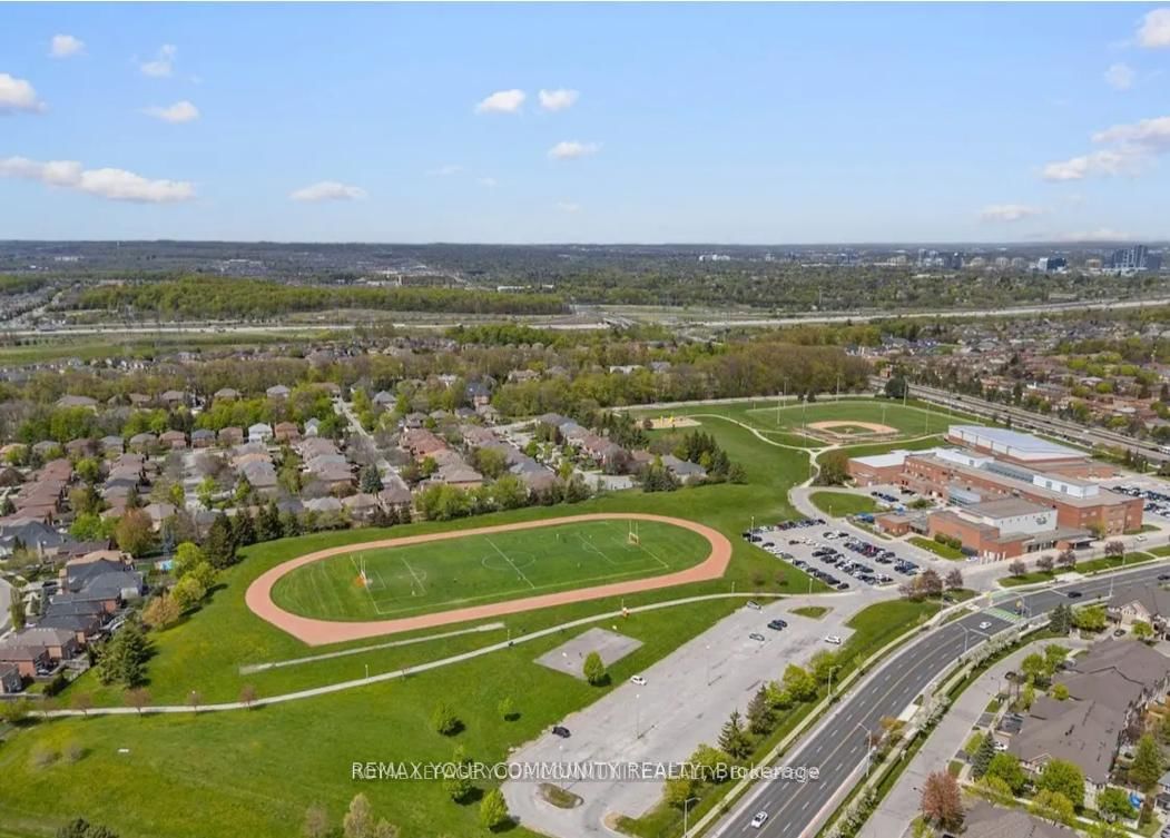 20 Gatineau Drive, Unit 404 - Photo 25