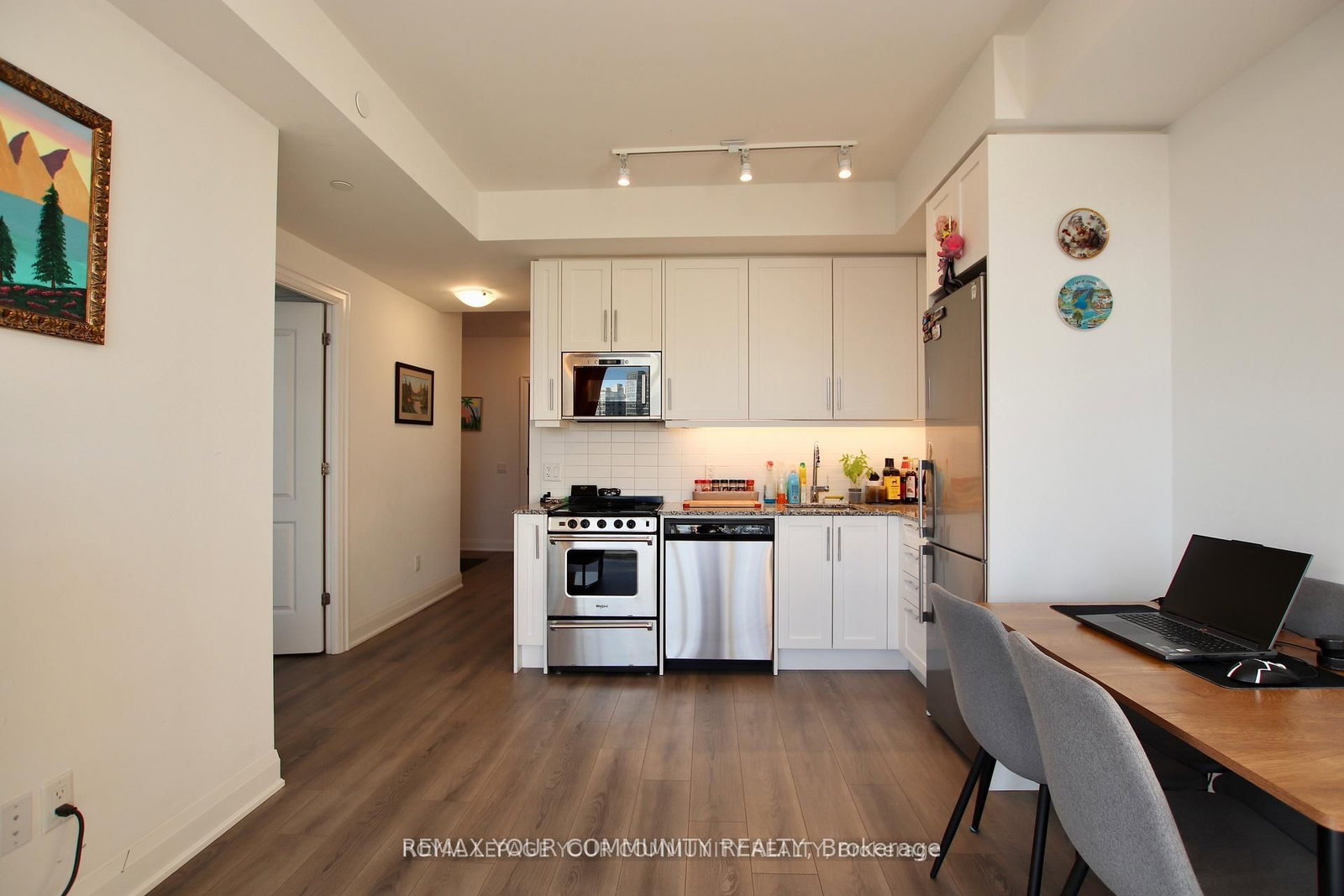 20 Gatineau Drive, Unit 404 - Photo 9