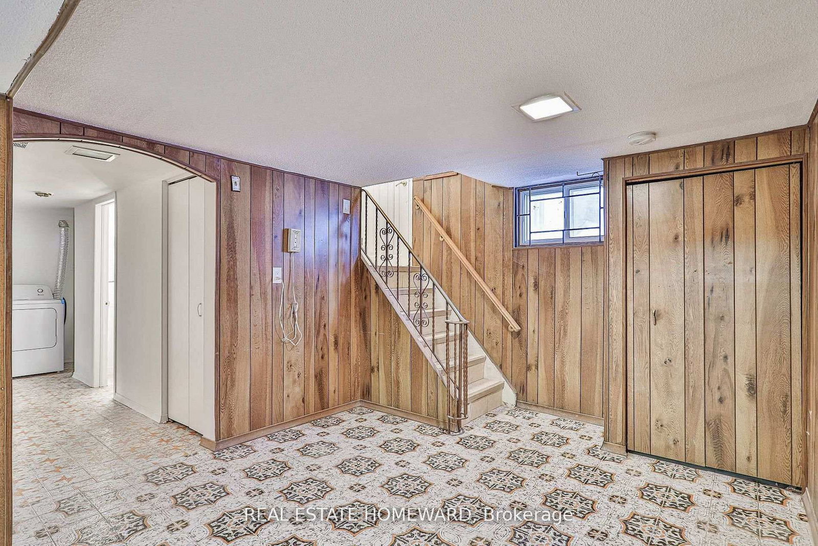 104 Crestwood Road, Unit Lower - Photo 3
