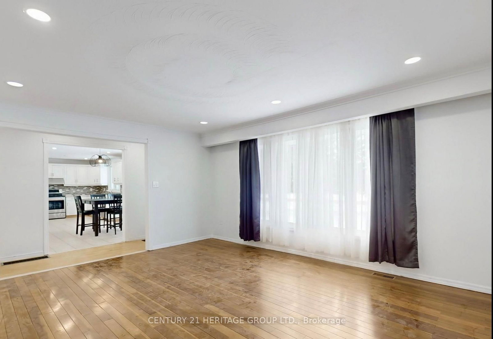 20015 Bathurst Street • East Gwillimbury, ON photo 5