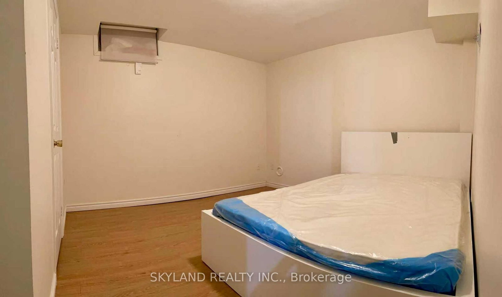 160 Galbraith Crescent - Photo 3