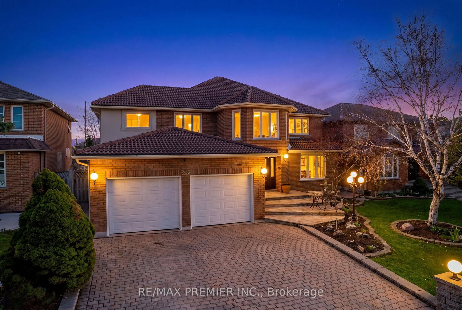 Detached House for sale at 112 Bourbon Street, Vaughan, Ontario, L4L 6Y9 - East Woodbridge - MLS: N13055236