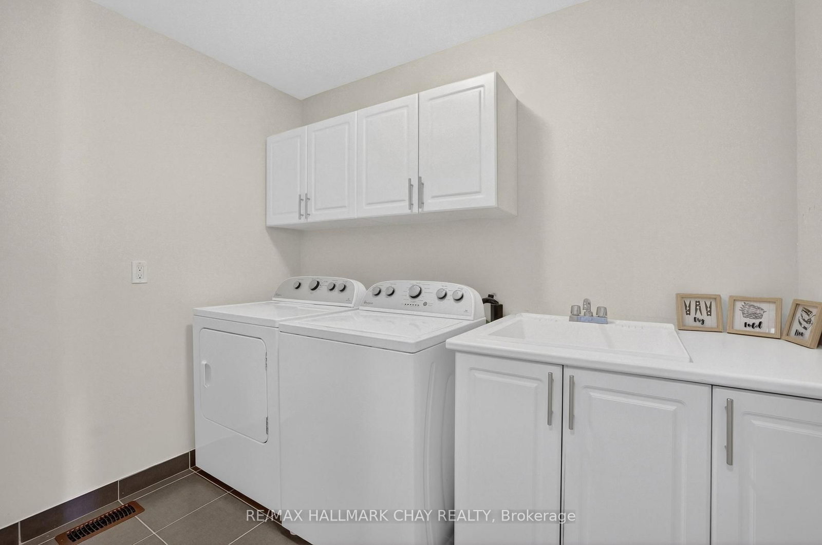 62 Fortis Crescent - Photo 31
