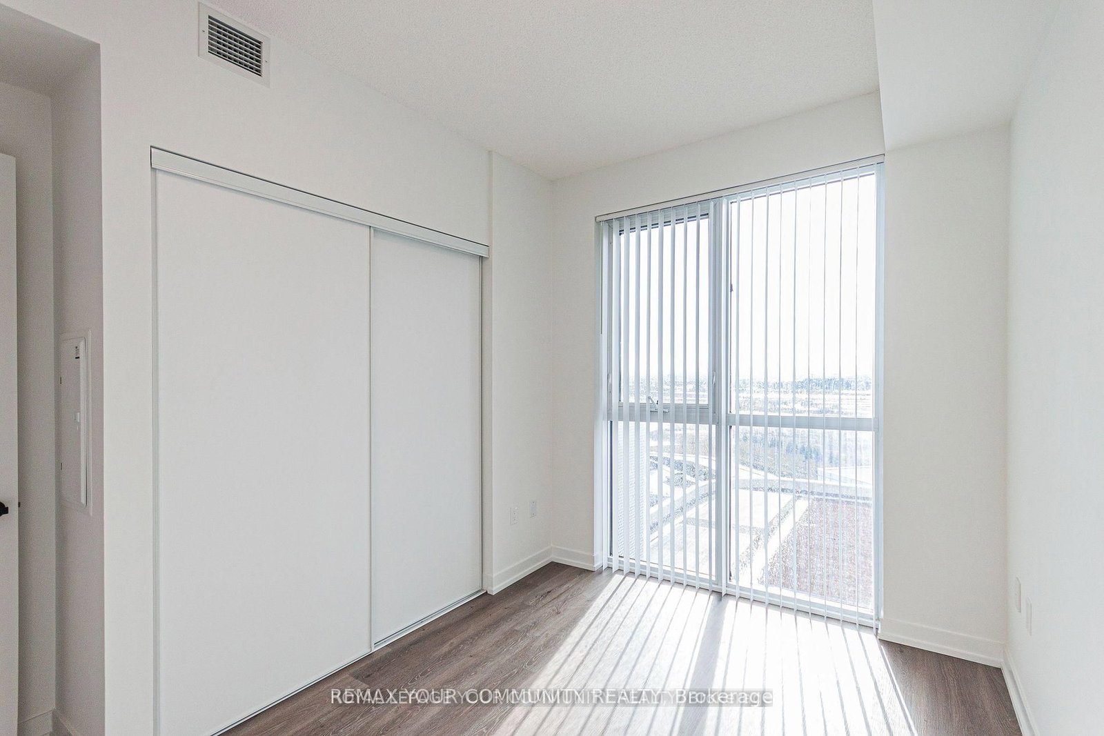 225 Commerce Street, Unit 706 - Photo 4
